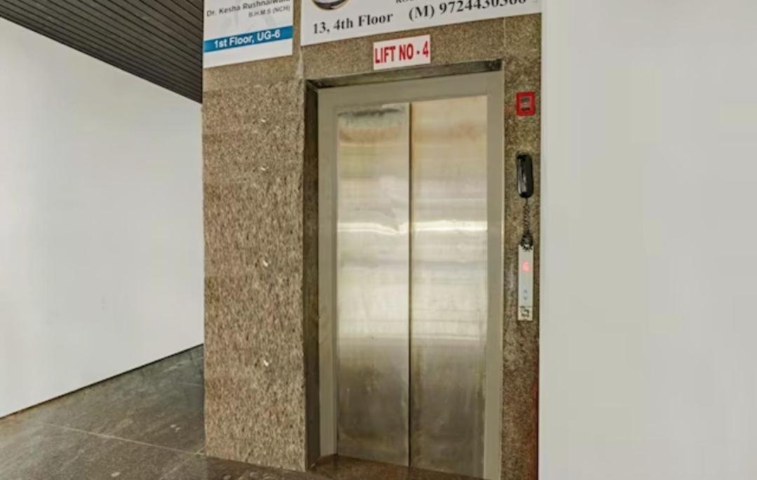 Hotel Welcome, Vip Road Vesu Surat Esterno foto