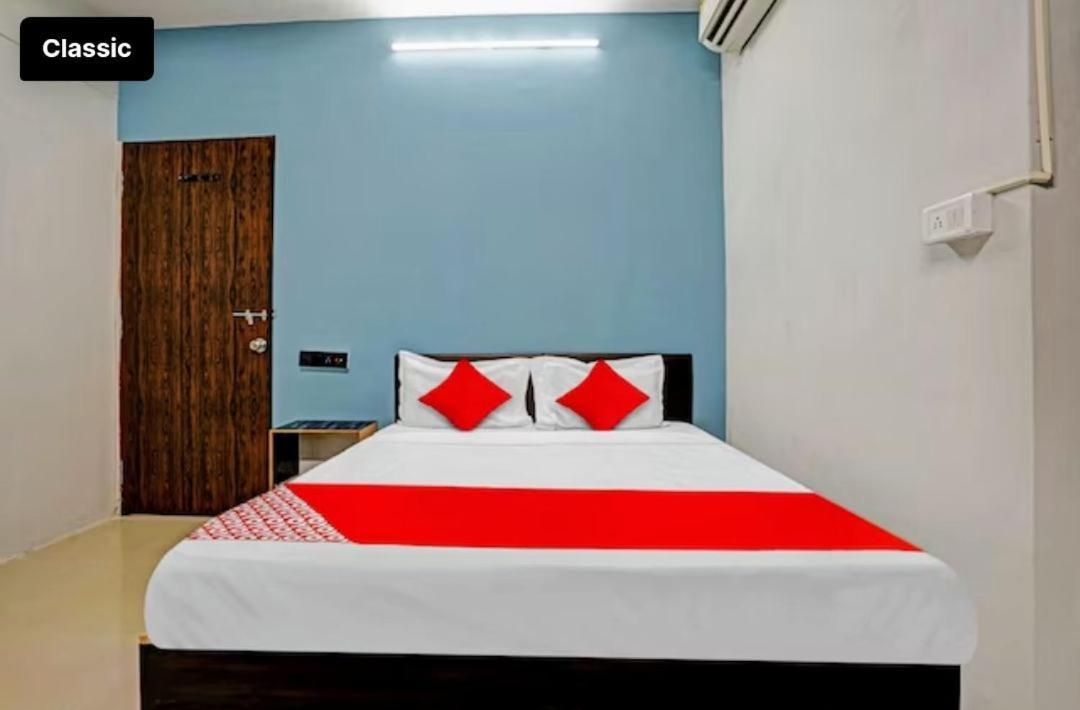 Hotel Welcome, Vip Road Vesu Surat Esterno foto