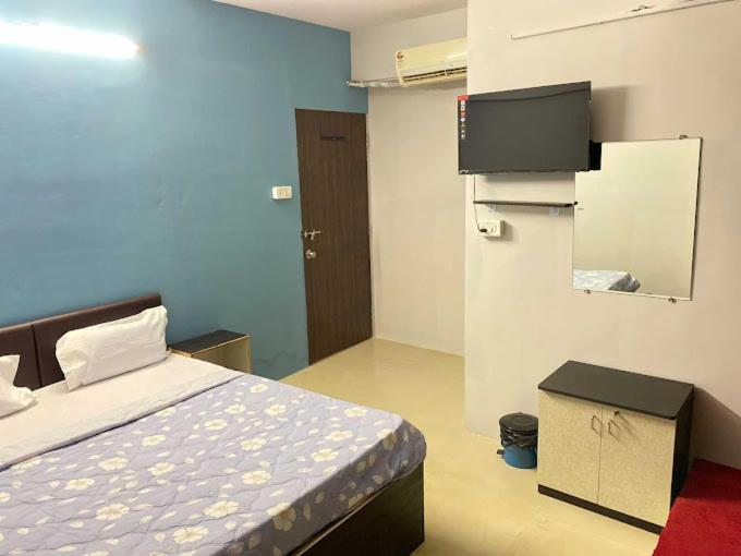 Hotel Welcome, Vip Road Vesu Surat Esterno foto
