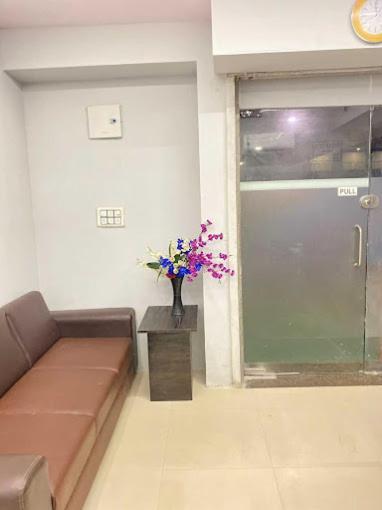 Hotel Welcome, Vip Road Vesu Surat Esterno foto